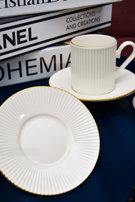 Hermia Juego de Tazas de Café Blanco y Dorado (12 Piezas) de Porcelana